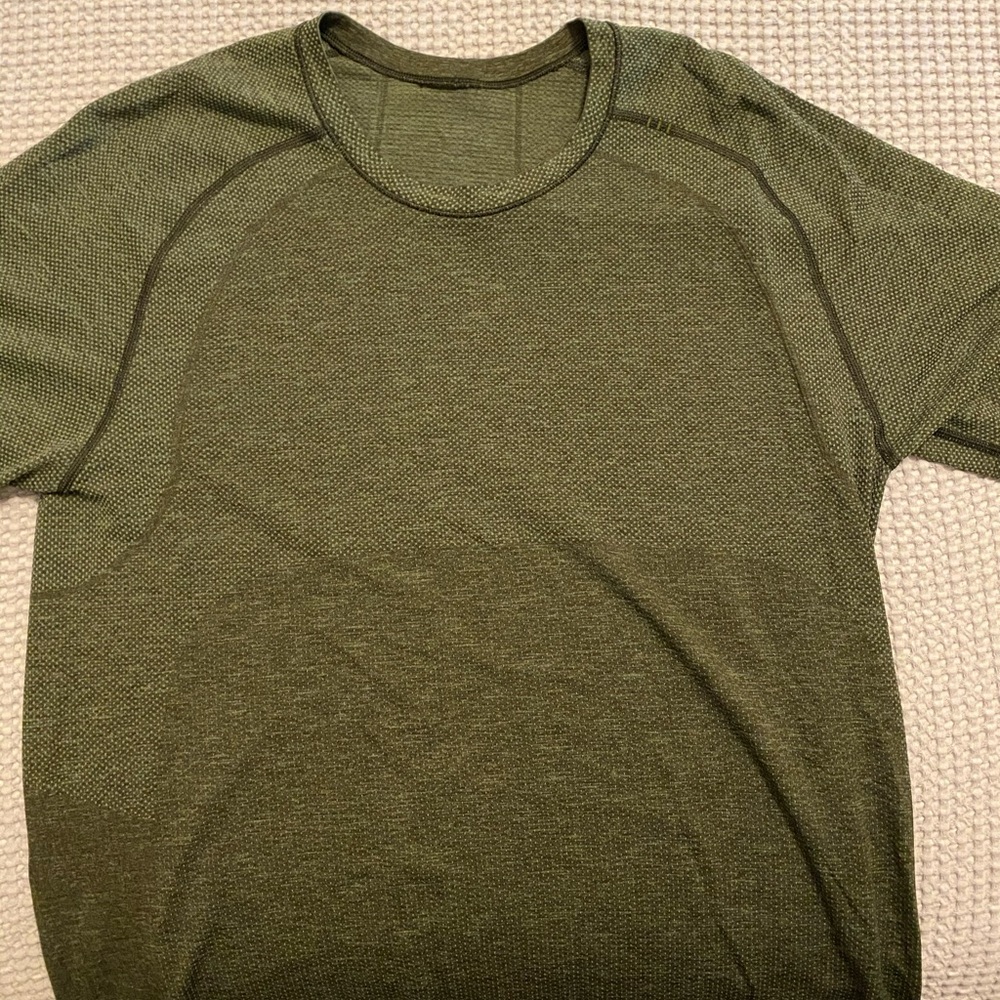 Lululemon Metal Vent Shirt